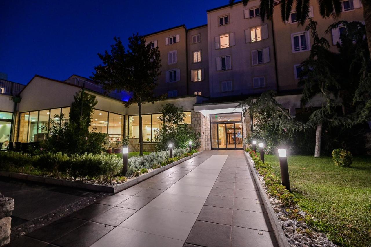 International Hotel 3*